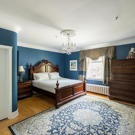 Monroe House Executive Guest Suites Сент-Джонс Экстерьер фото