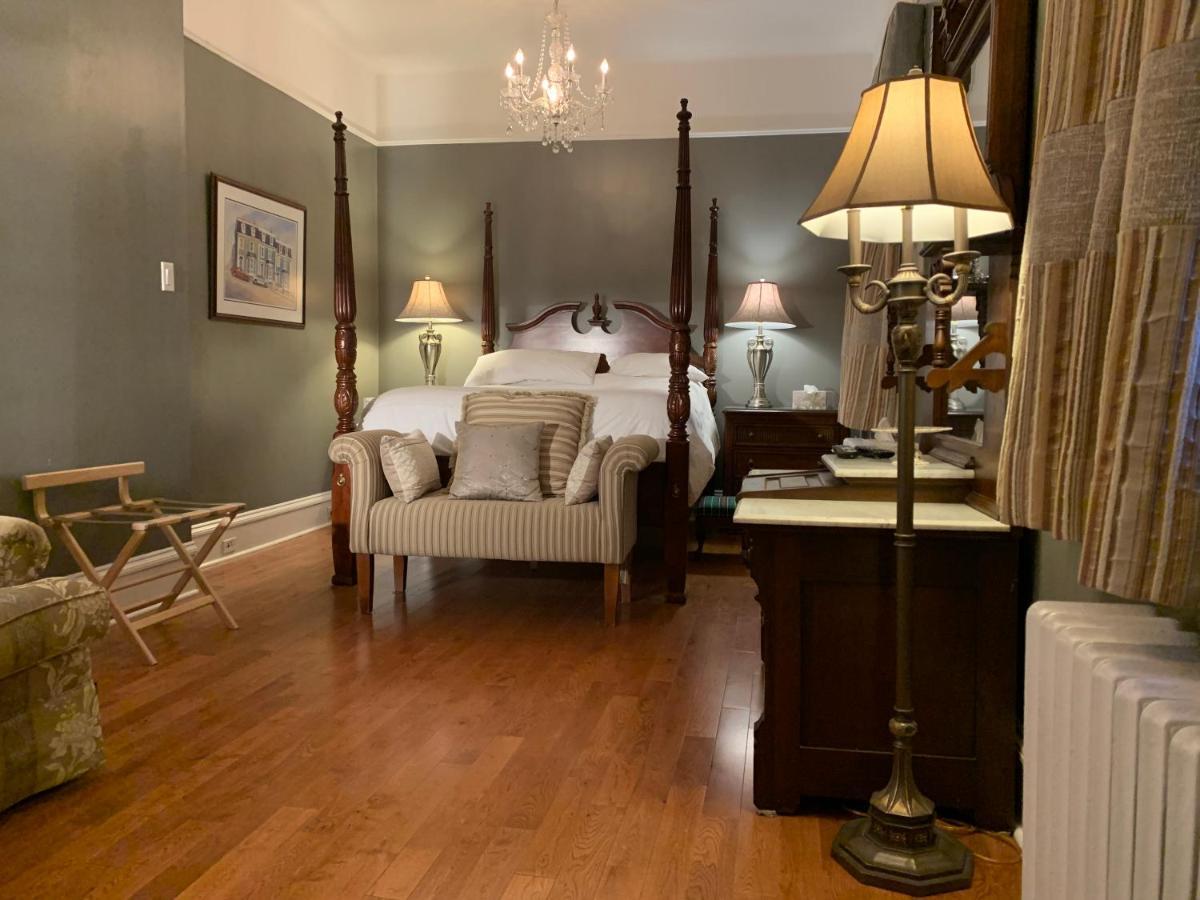 Monroe House Executive Guest Suites Сент-Джонс Экстерьер фото