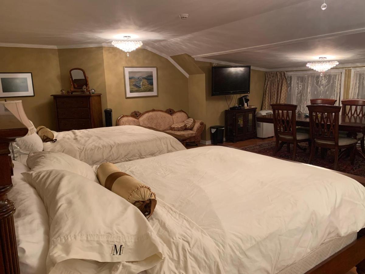 Monroe House Executive Guest Suites Сент-Джонс Экстерьер фото